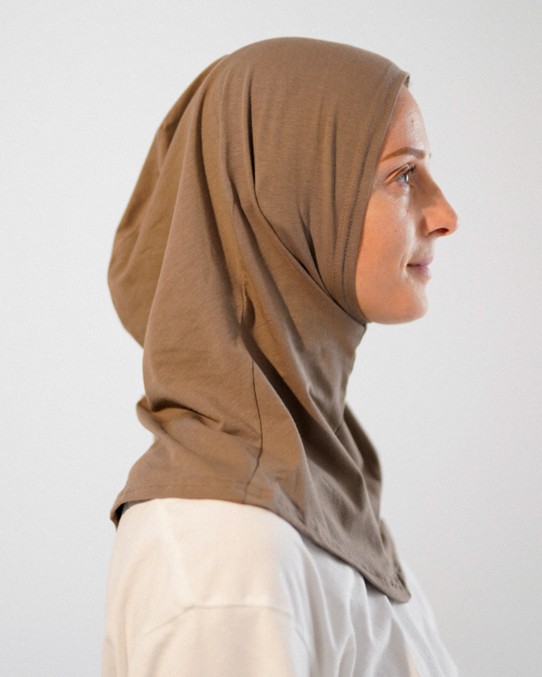 Balaclava - Sport- & Freizeit-Hijab, aus Bio-Baumwolle - Walnut