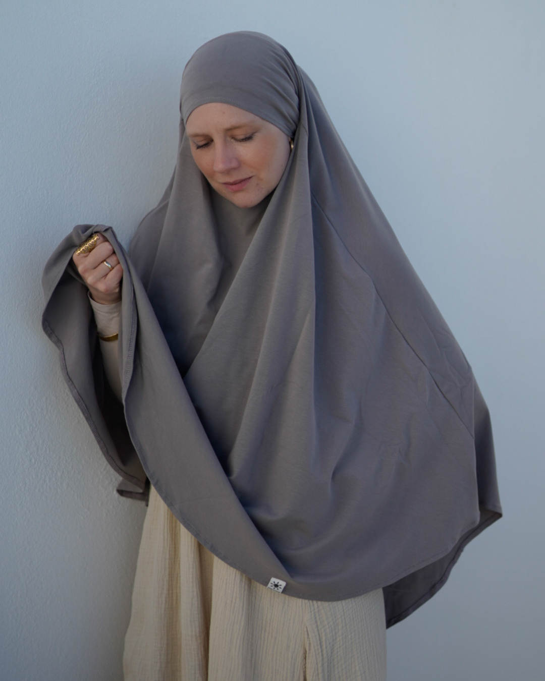 Imperfect Ramadan Jersey Khimar aus Bio-Baumwolle Cool Grey 030