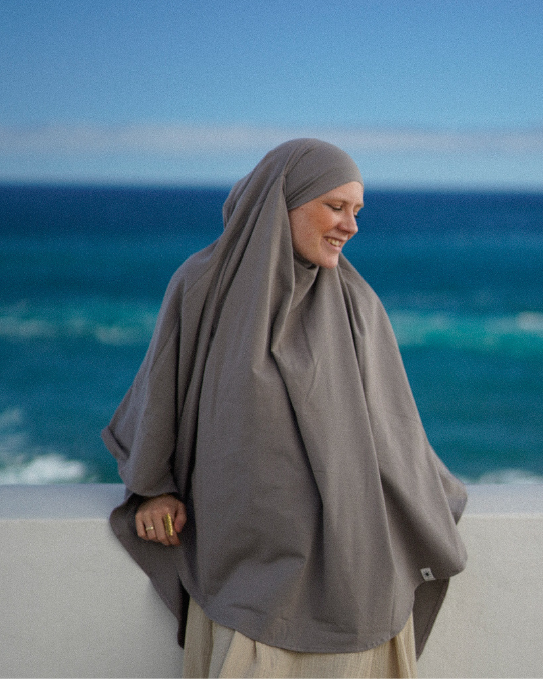 Imperfect Ramadan Jersey Khimar aus Bio-Baumwolle Cool Grey 030