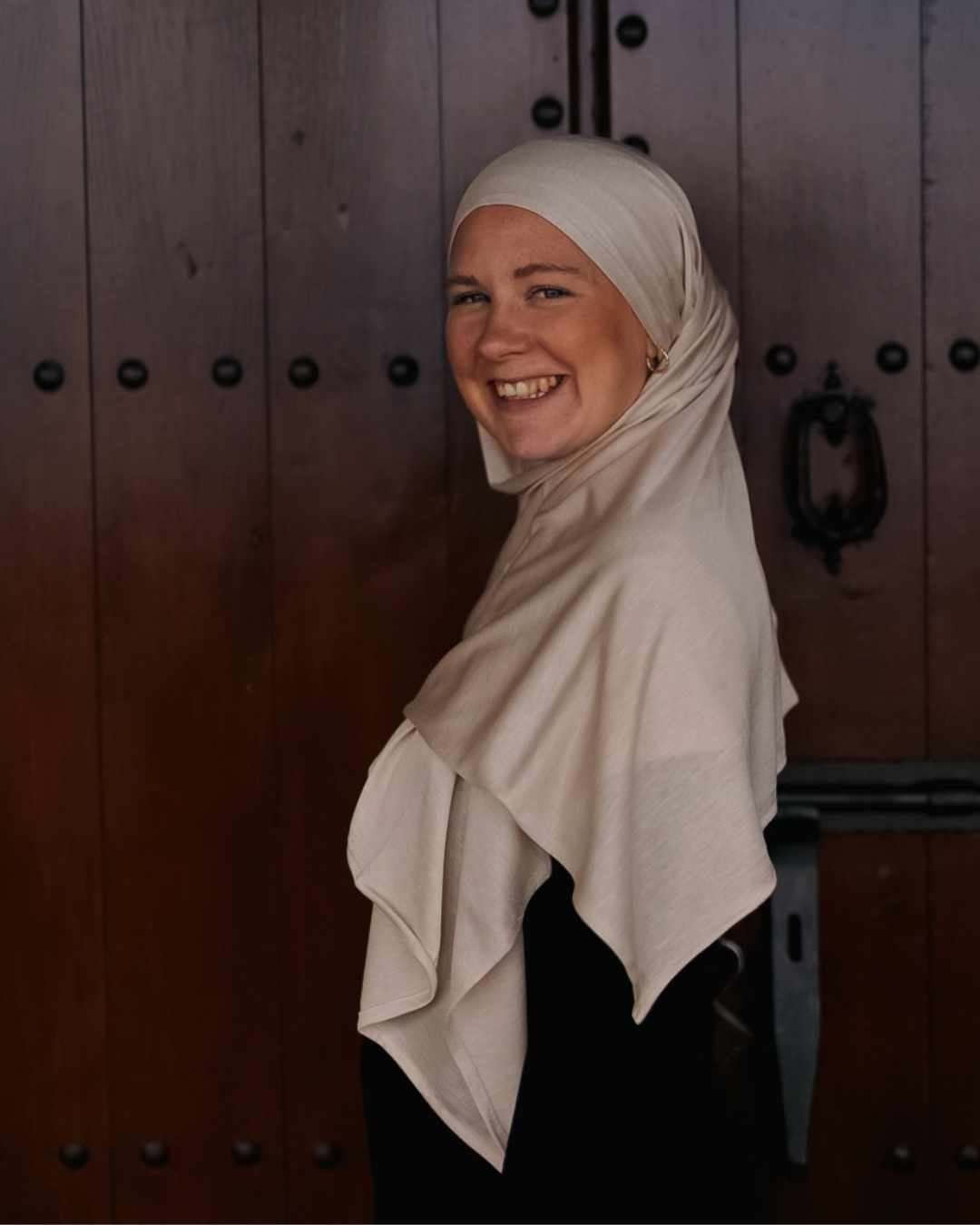 Hijab en jersey haut de gamme « Mariposa » en soie et coton biologique (crème)