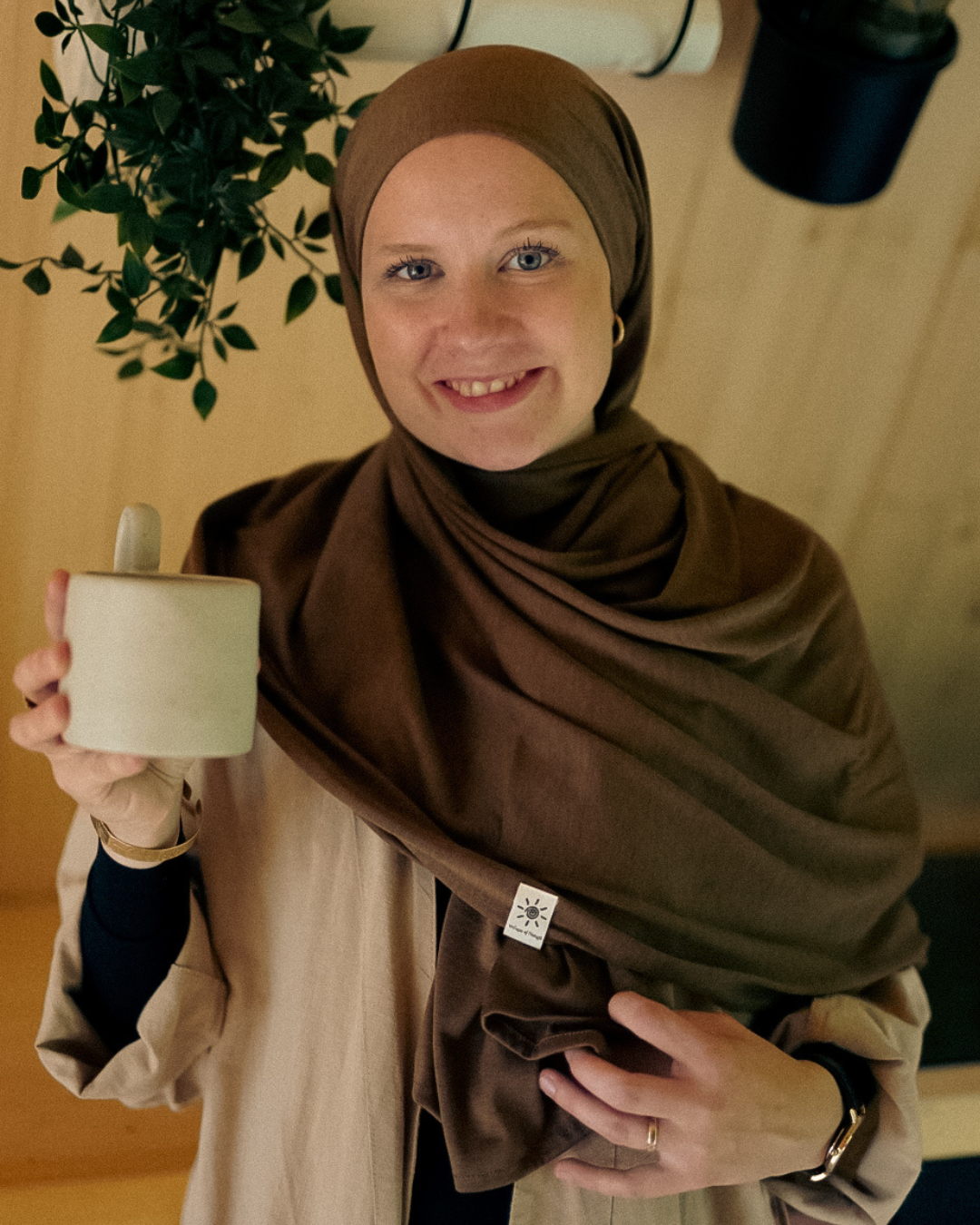 Premium Jersey Hijab "Mariposa" made of silk and organic cotton (Chestnut)