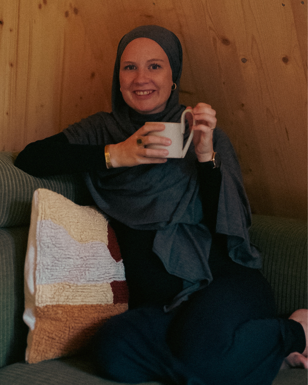 Premium Jersey Hijab "Mariposa" made of silk and organic cotton (gray melange)