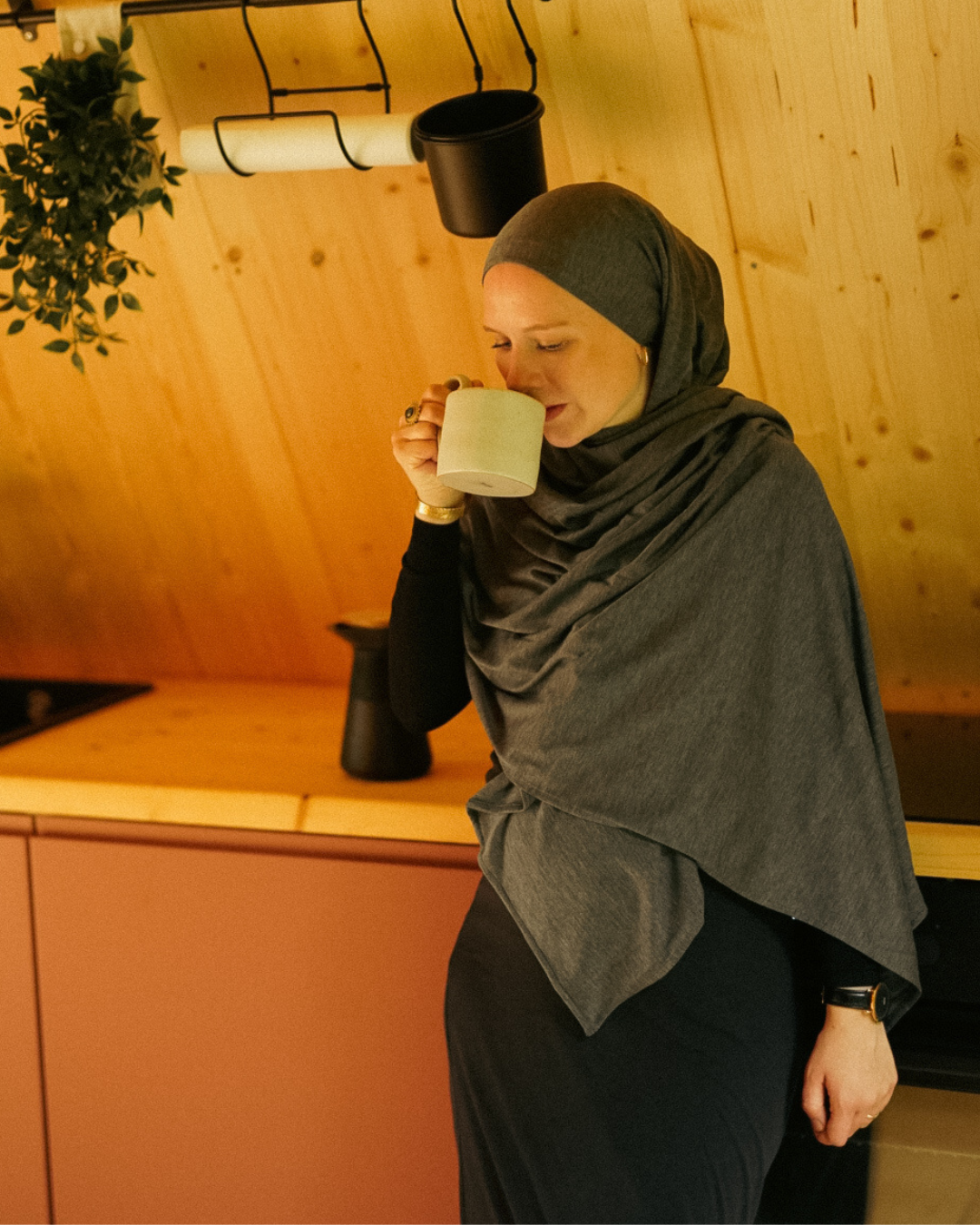 Premium Jersey Hijab "Mariposa" made of silk and organic cotton (gray melange)