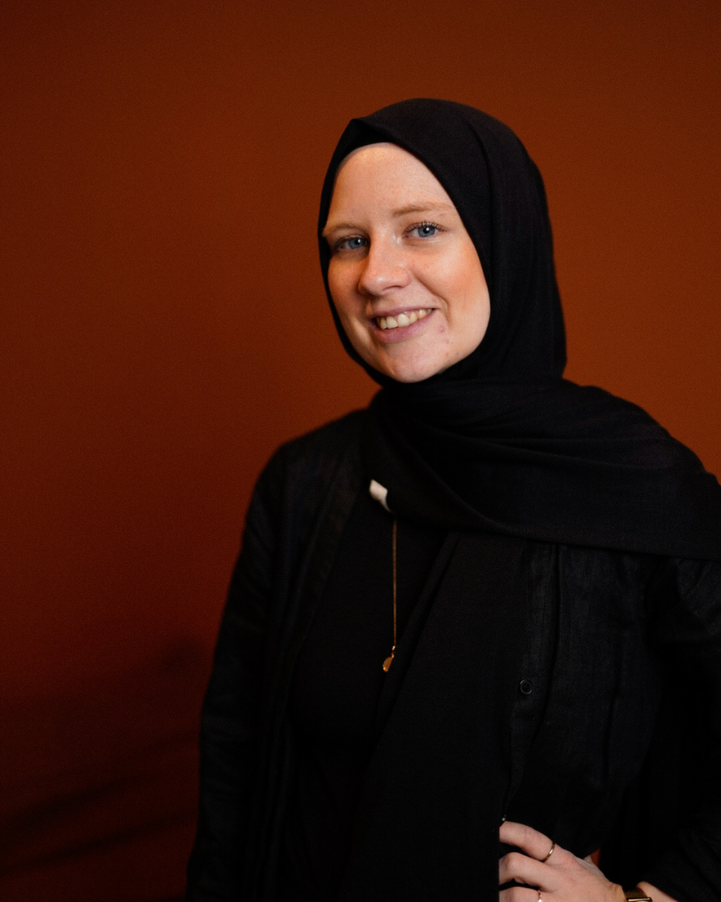 Premium jersey hijab "Mariposa" made of silk and organic cotton (Black)