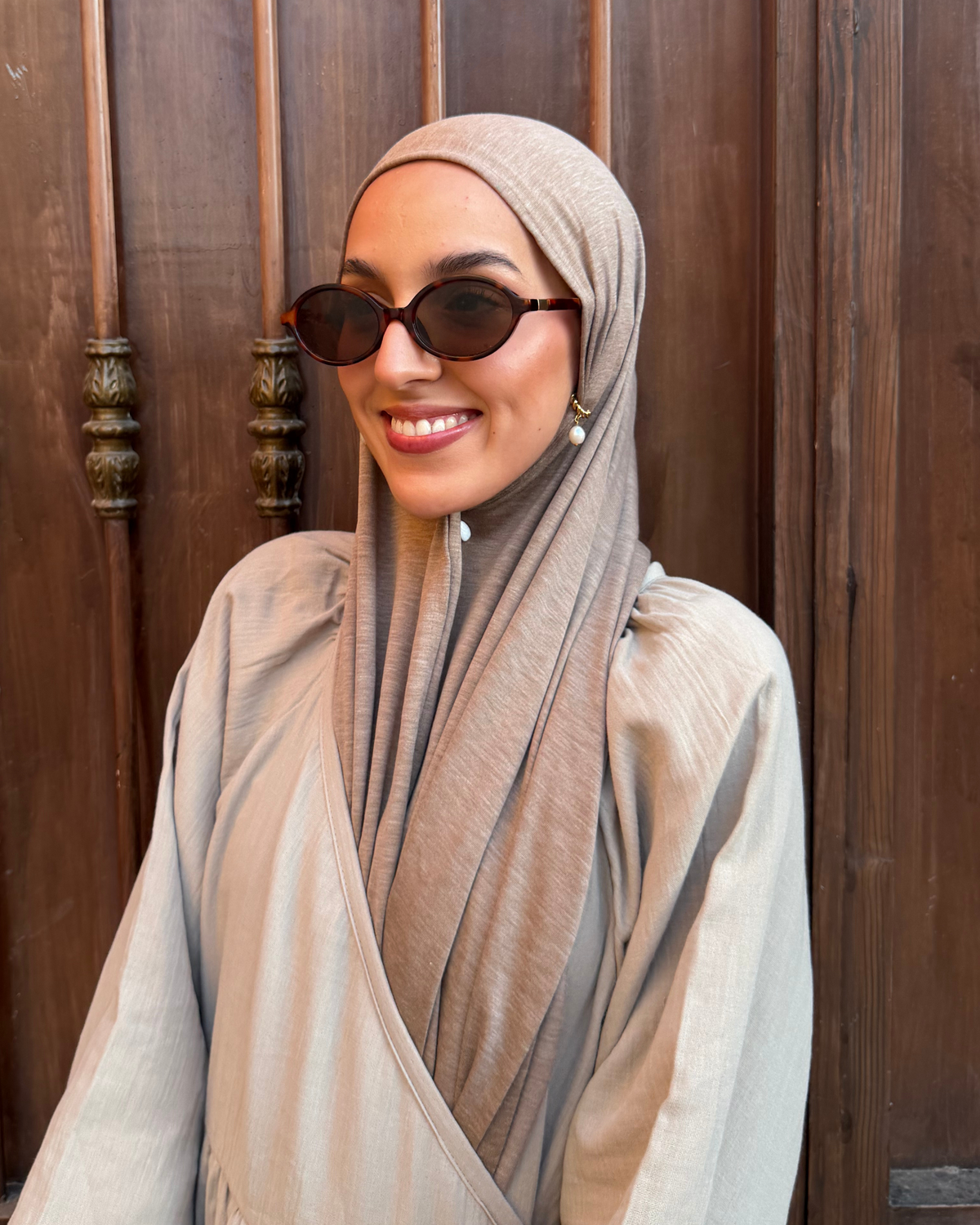 Le hijab « Mariposa » en soie et coton bio (couleur noisette)