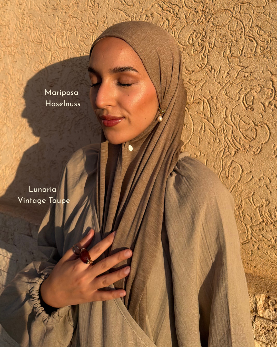 The "Mariposa" Hijab made of silk and organic cotton (hazelnut)