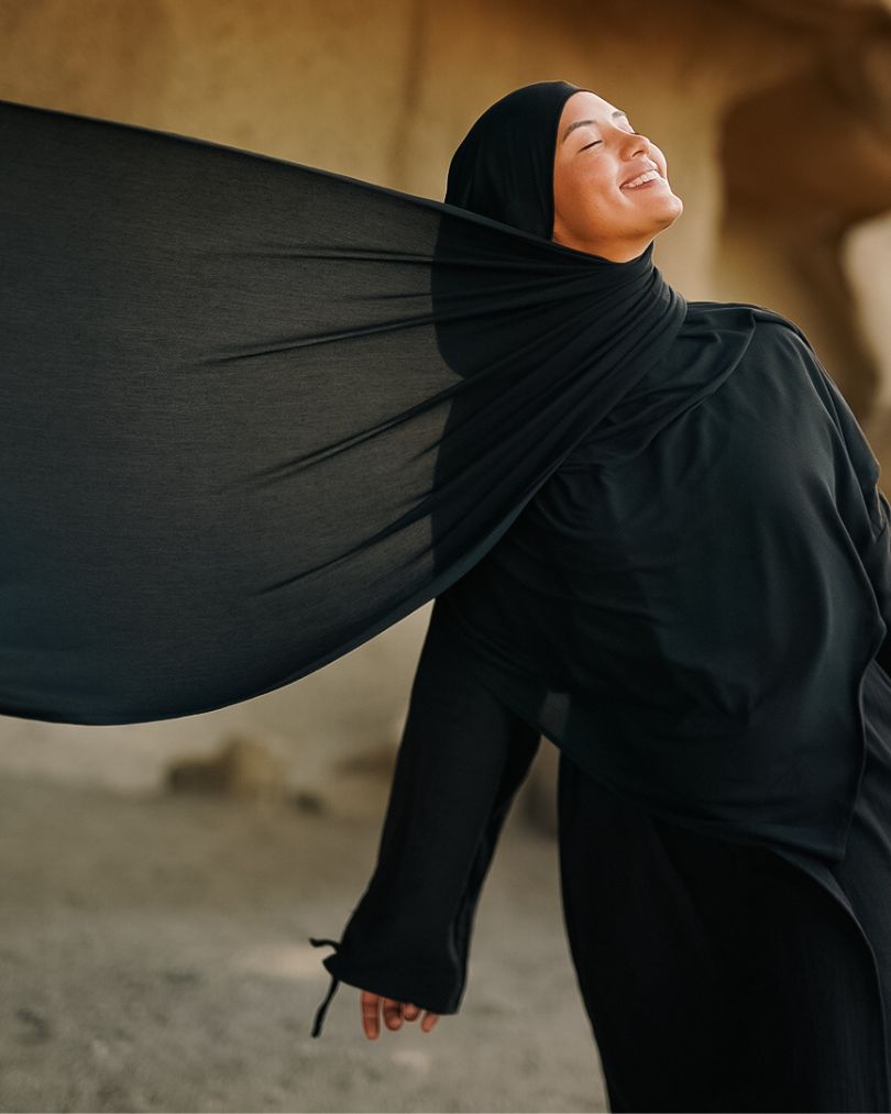 Bio-Hijab "Aurela" aus luxuriösem Micromodal und Cashmere (Black)