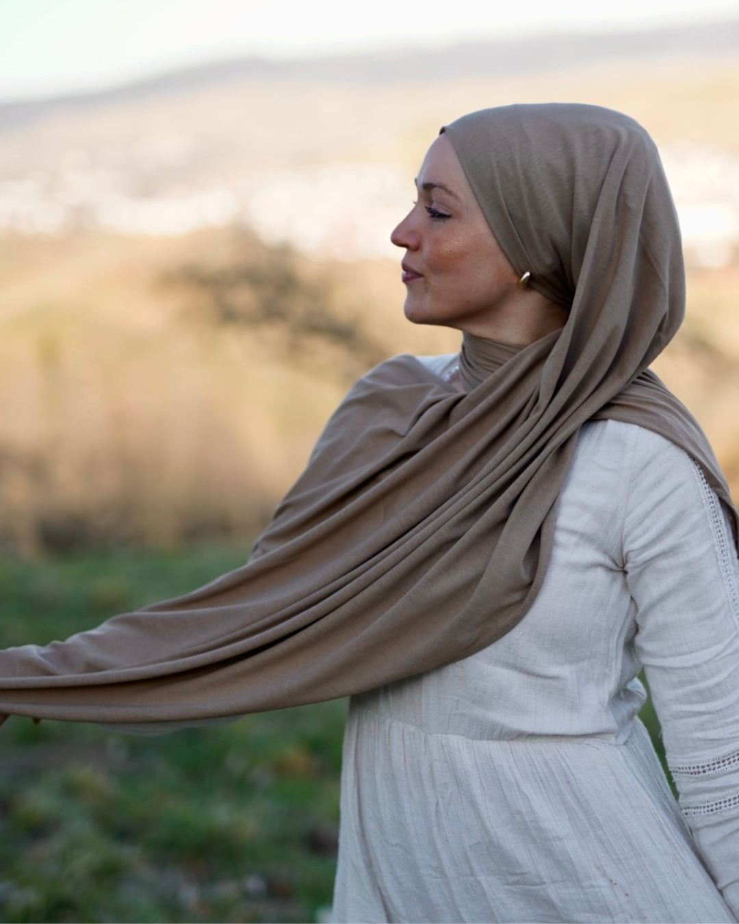 Leichter Jersey Hijab "Hava" aus 100% Bio-Baumwolle - Warm Almond