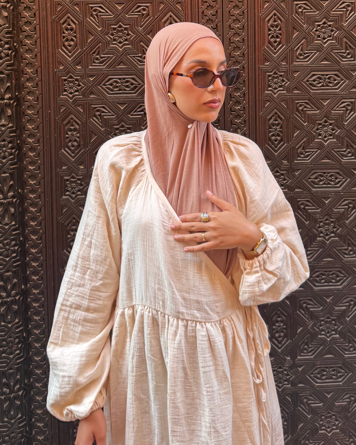 Abaya d'allaitement "Lunaria" en coton bio (Powder)