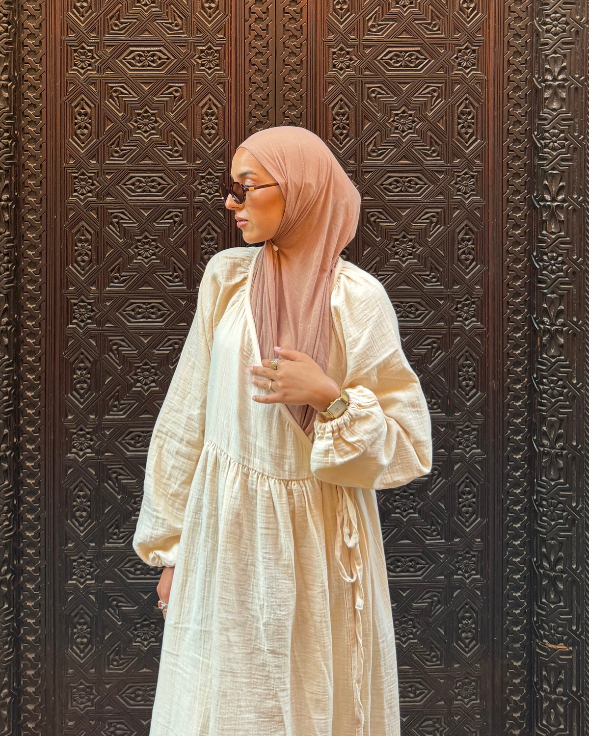 Abaya d'allaitement "Lunaria" en coton bio (Powder)