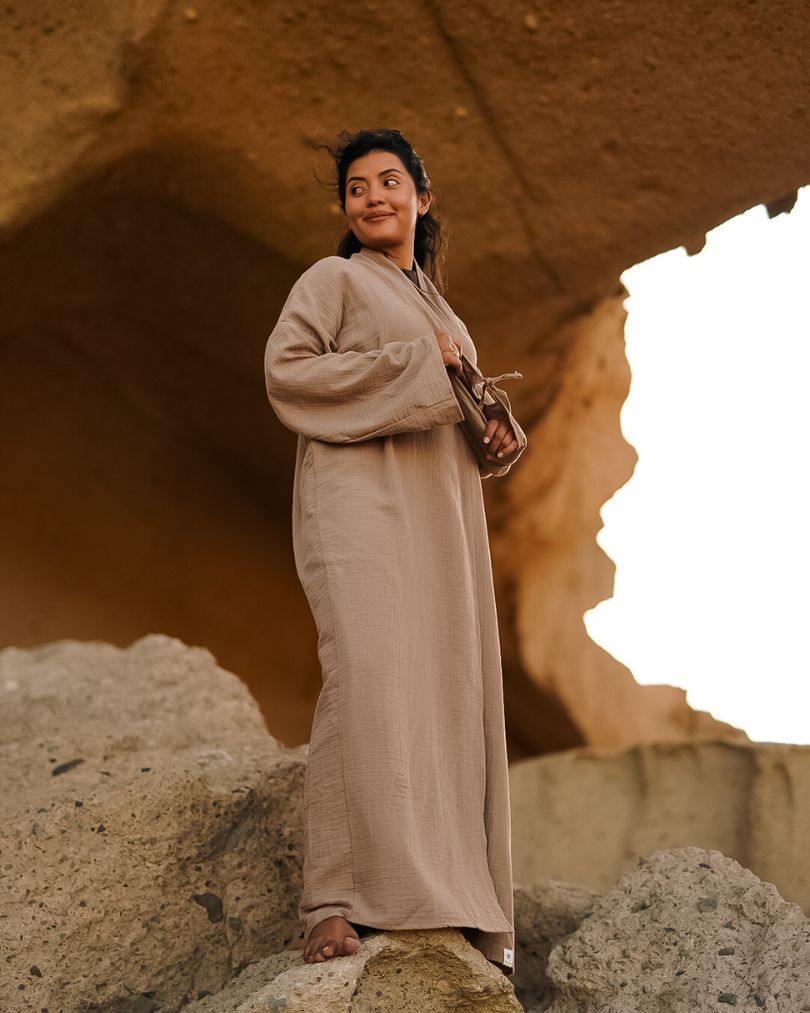 Open Abaya „Jumana“ aus reiner Bio-Baumwolle (Light Brown)