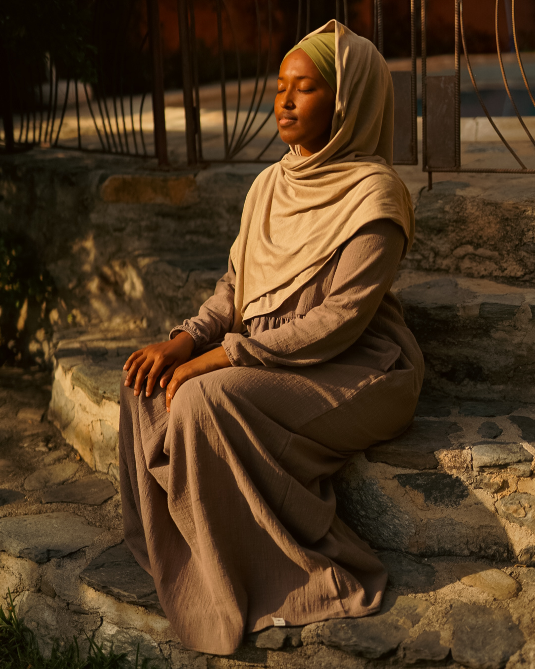 Cotton Abaya "Maya" aus Baumwolle (Brown)