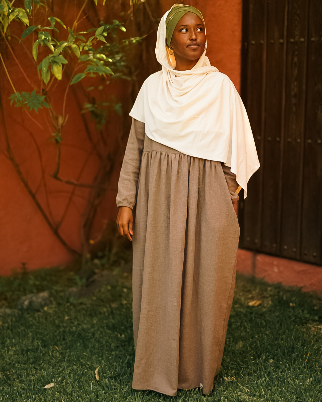 Cotton Abaya "Maya" aus Baumwolle (Brown)