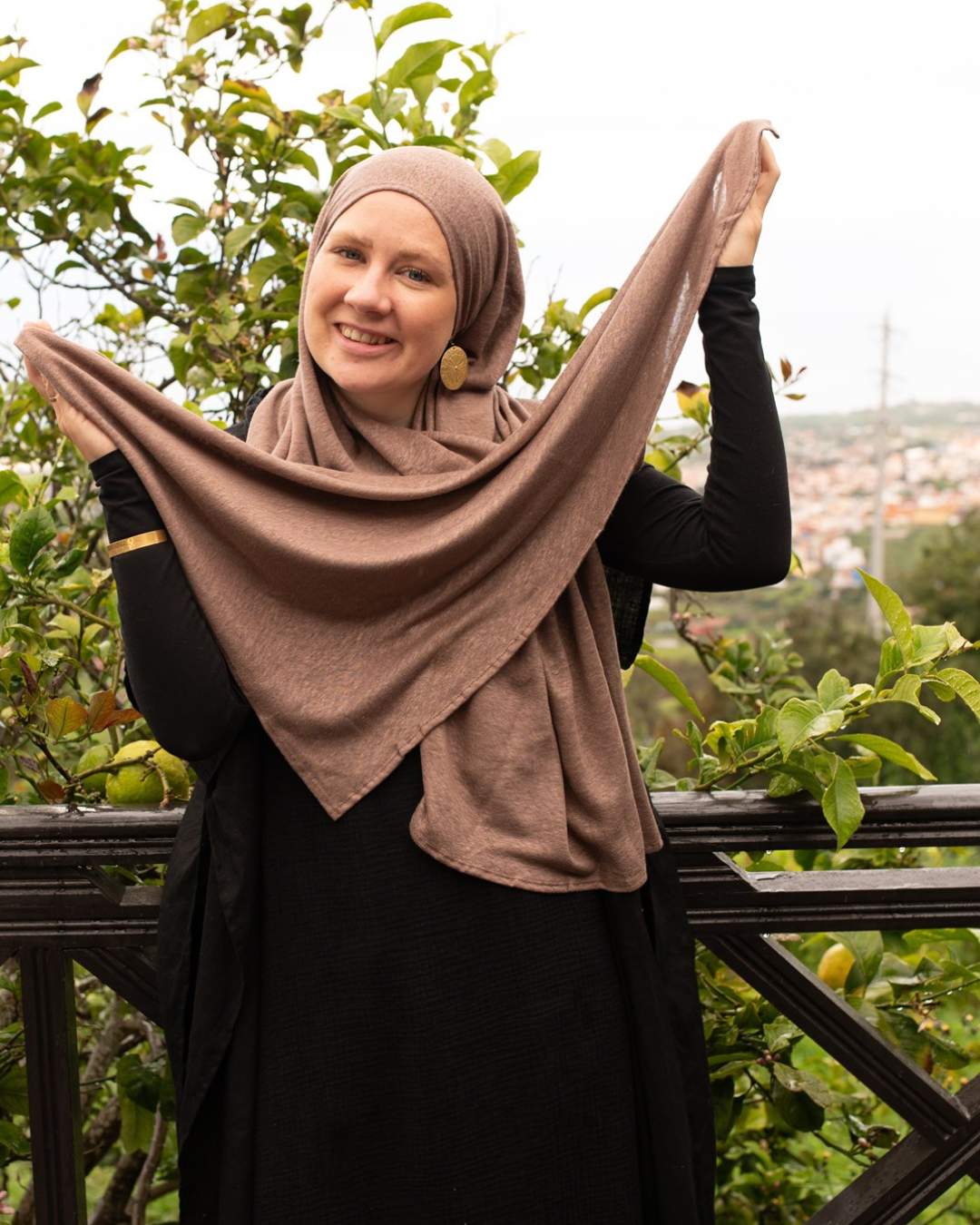 Hijab en jersey « Leena » - 100 % lin (taupe foncé)
