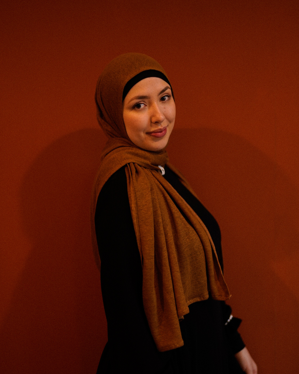 Jersey Hijab - 100% Leinen - Teak - "Leena"