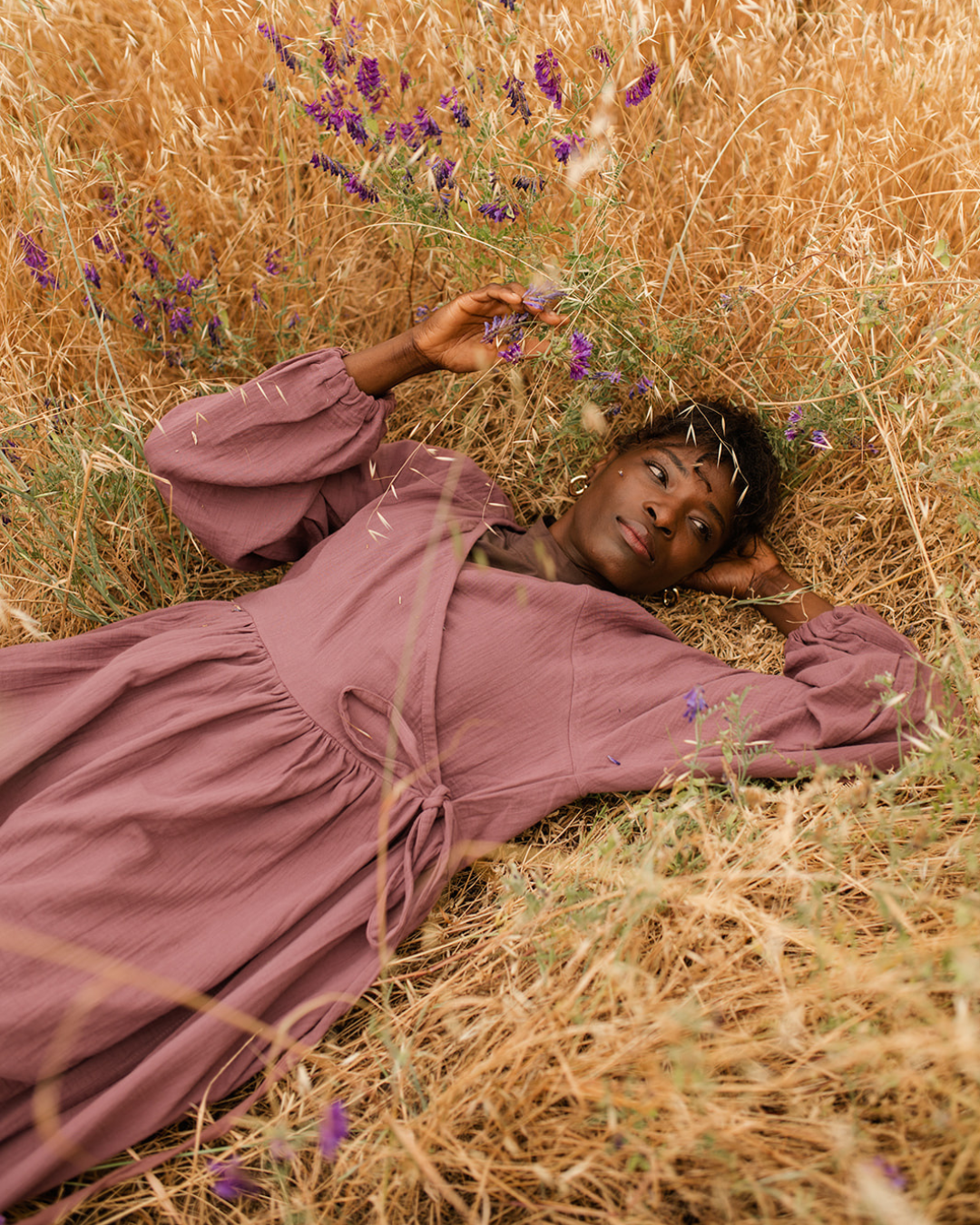 Abaya d'allaitement "Lunaria" en coton bio (Plum)