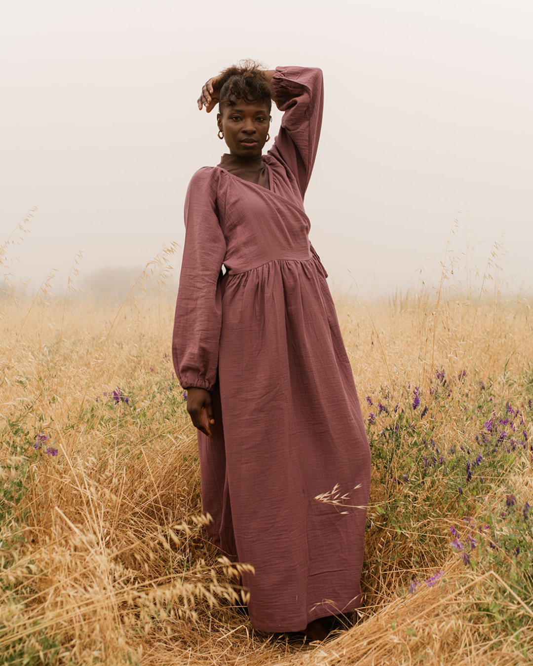 Abaya d'allaitement "Lunaria" en coton bio (Plum)