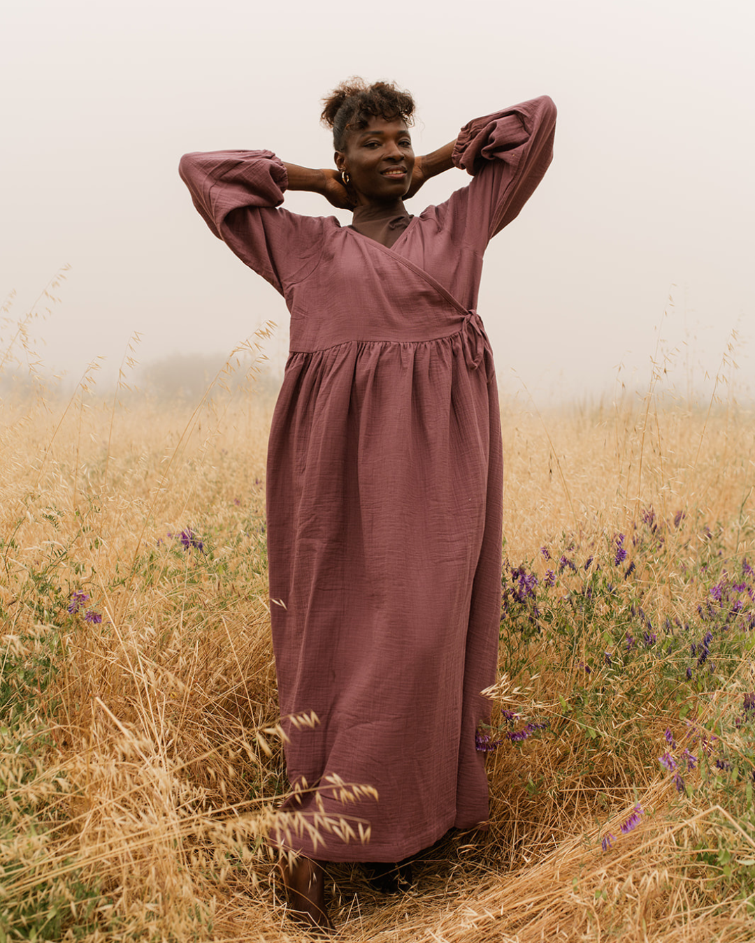 Abaya d'allaitement "Lunaria" en coton bio (Plum)