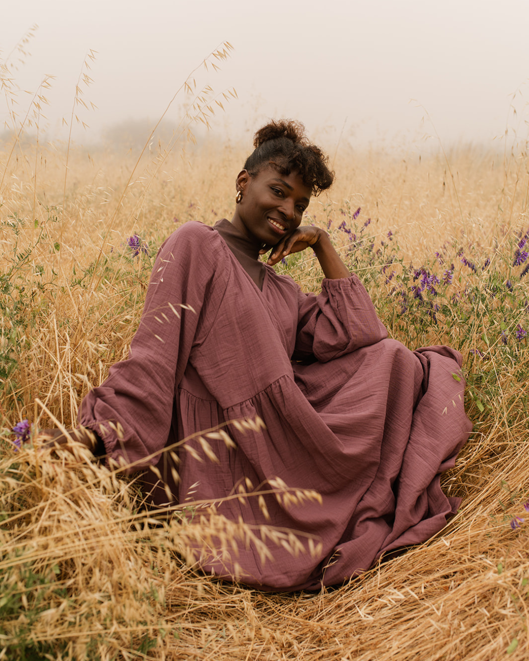 Abaya d'allaitement "Lunaria" en coton bio (Plum)