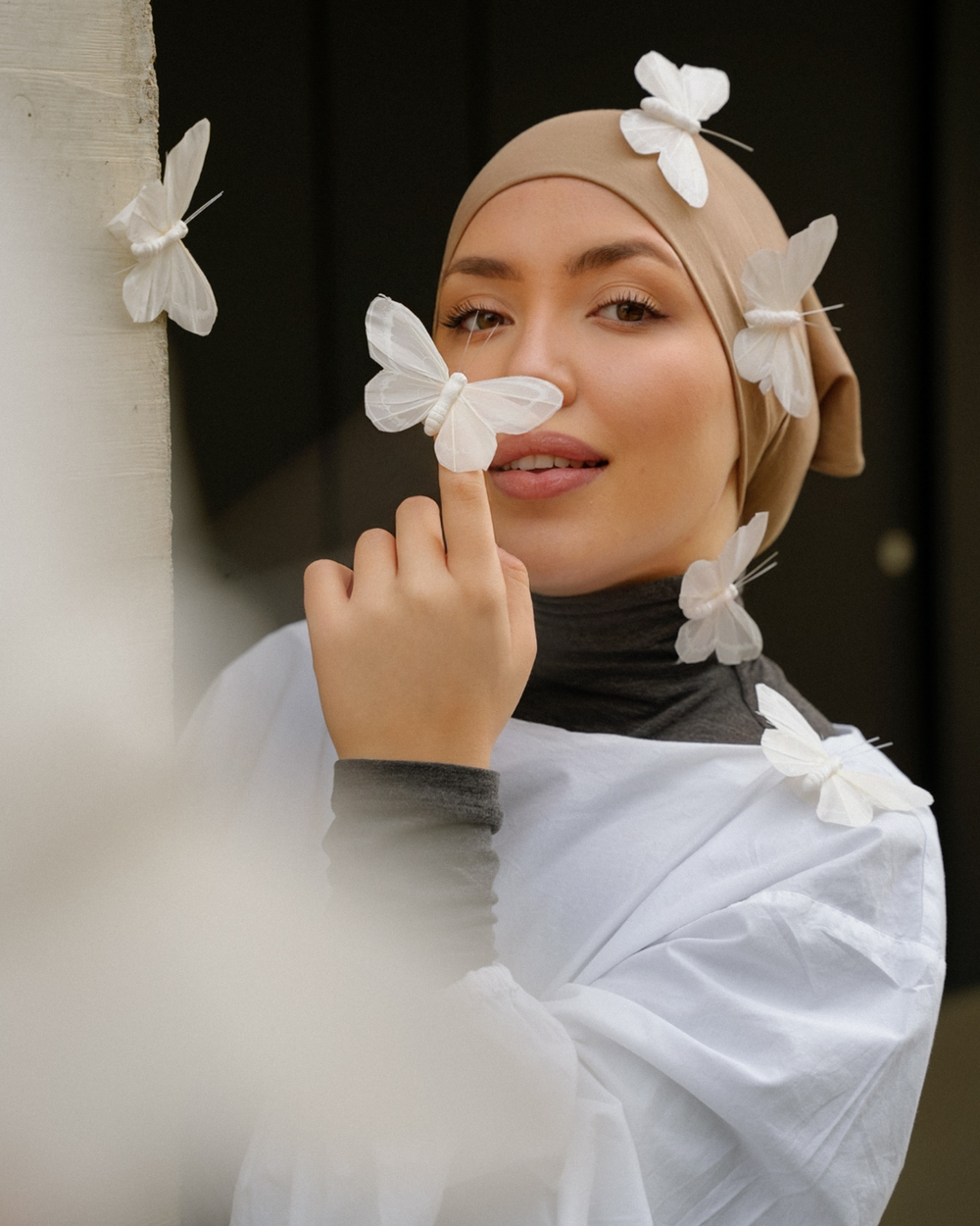 Schlauchbonnet aus Seide und Bio-Baumwolle "Mariposa" (Beige)