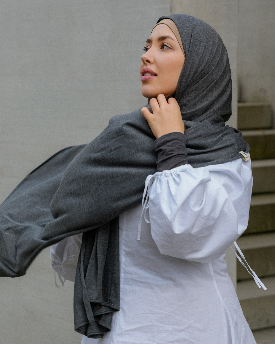 Premium Jersey Hijab "Mariposa" made of silk and organic cotton (gray melange)