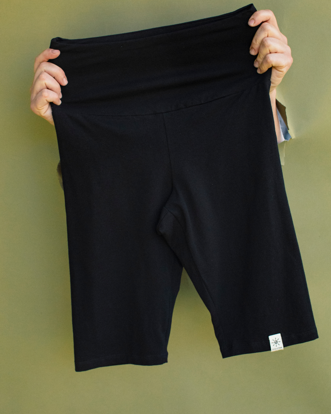 Short de cyclisme en coton bio « Yuna Short » (noir)