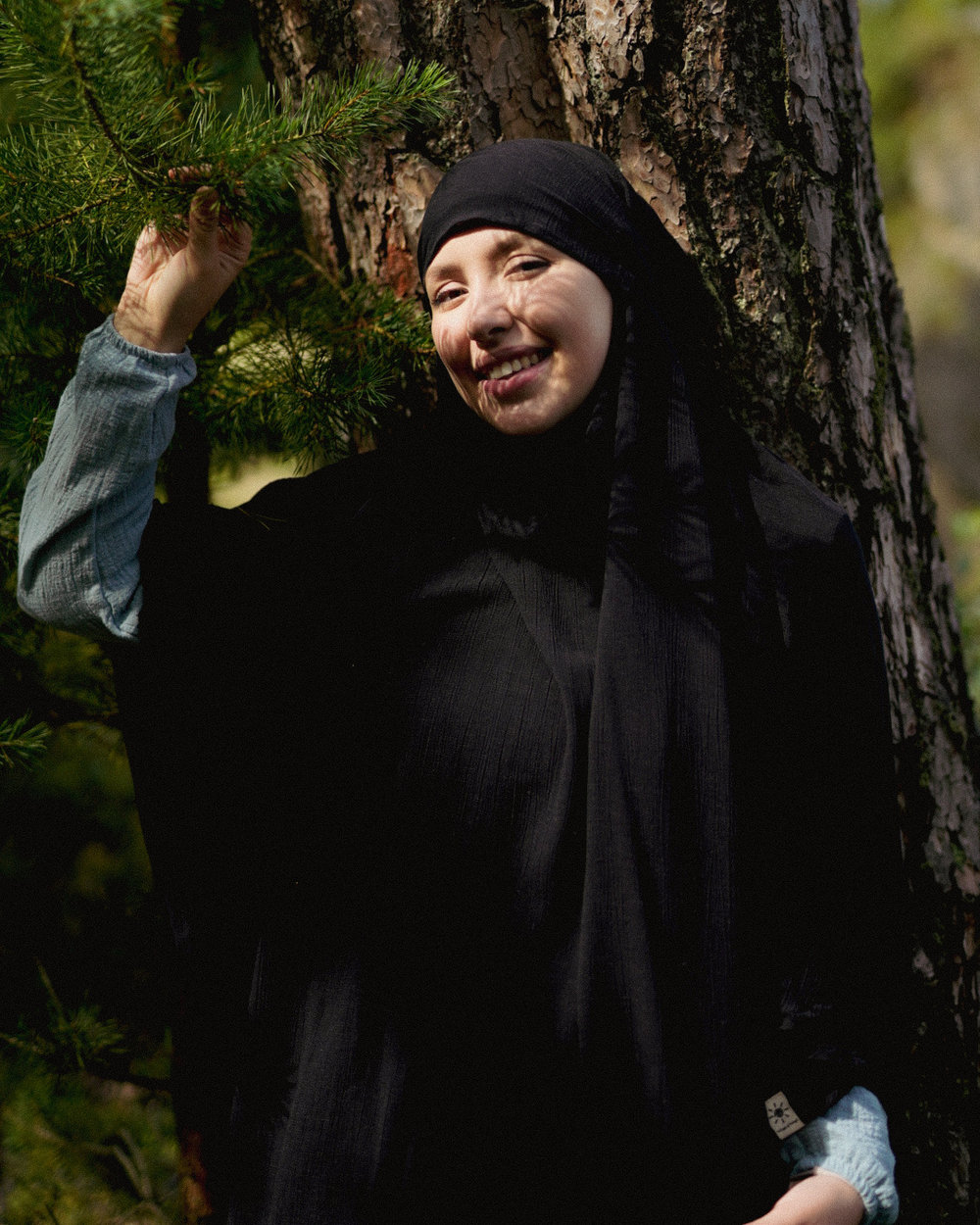 Sandy Crinkle Khimar aus Viskose und Leinen (Black)