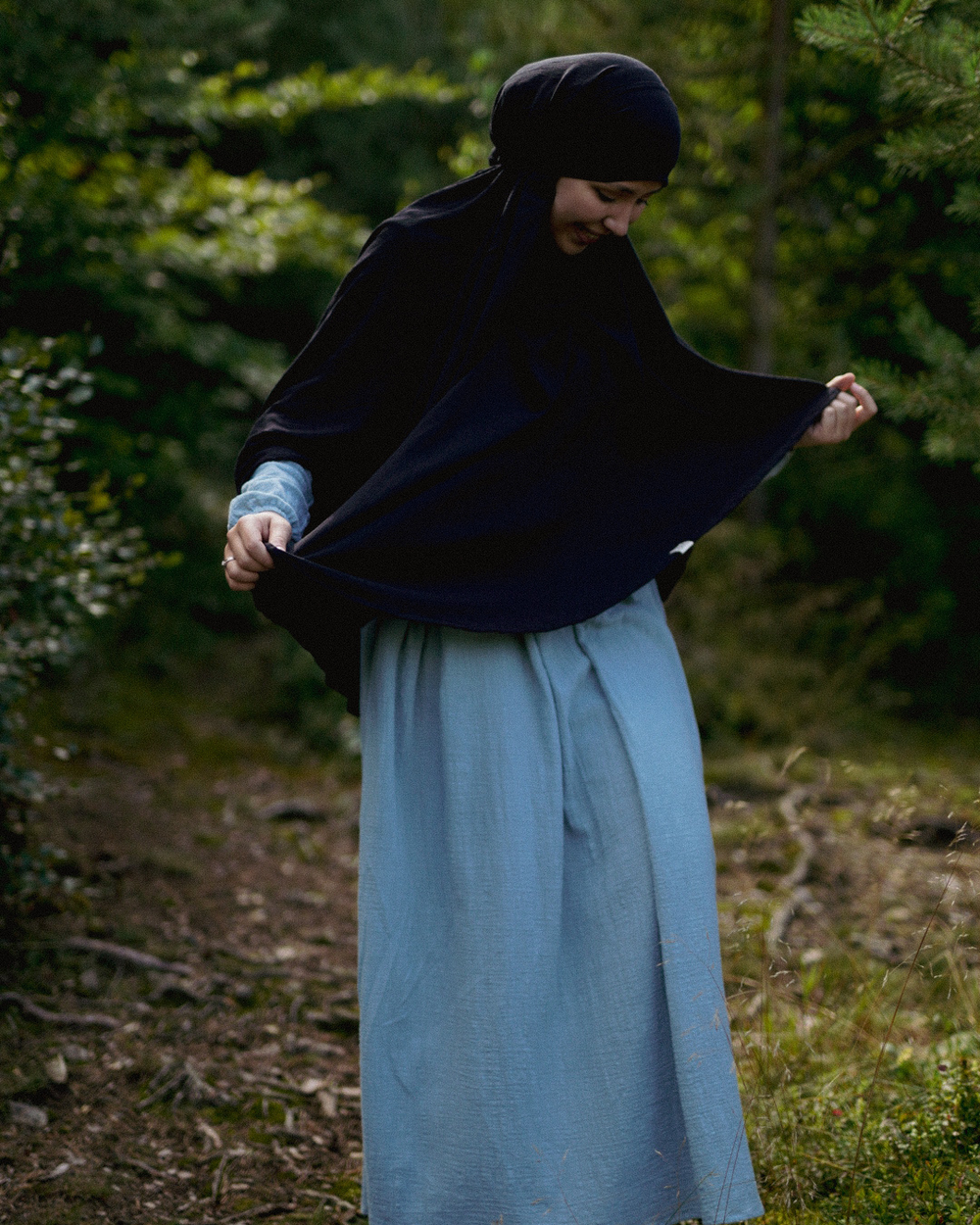 Sandy Crinkle Khimar aus Viskose und Leinen (Black)