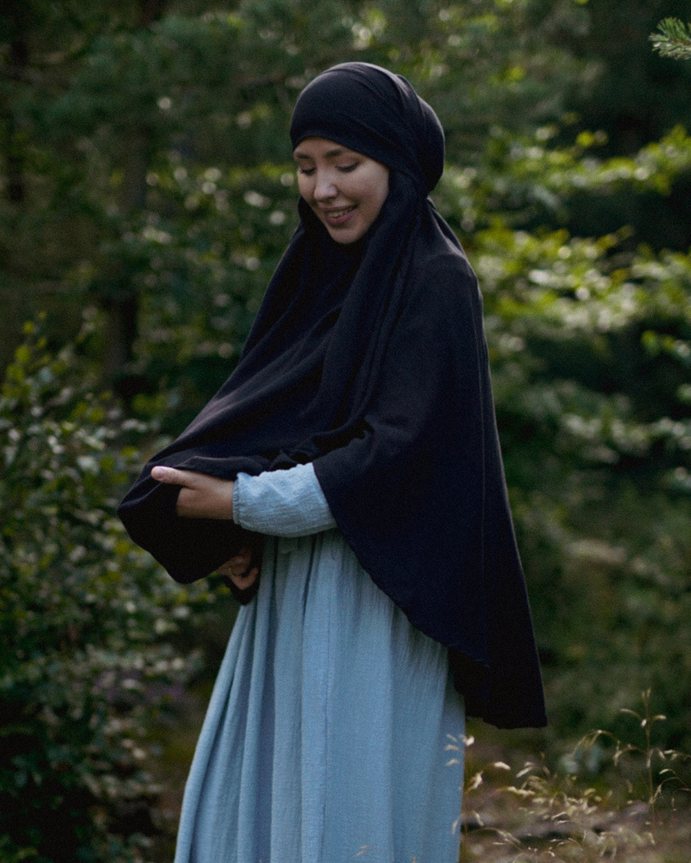 Sandy Crinkle Khimar aus Viskose und Leinen (Black)