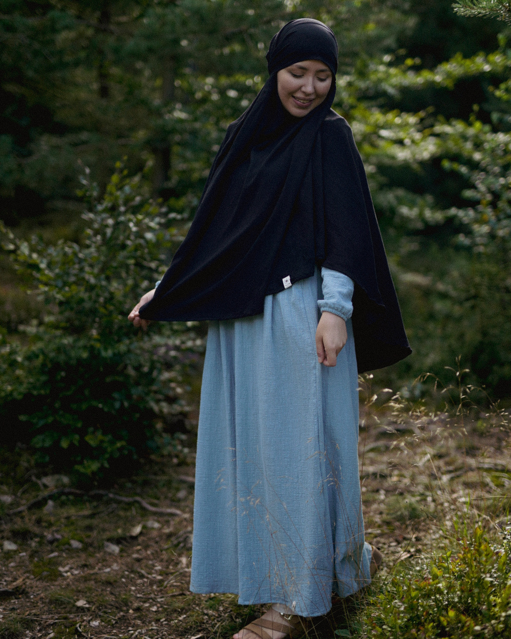Sandy Crinkle Khimar aus Viskose und Leinen (Black)