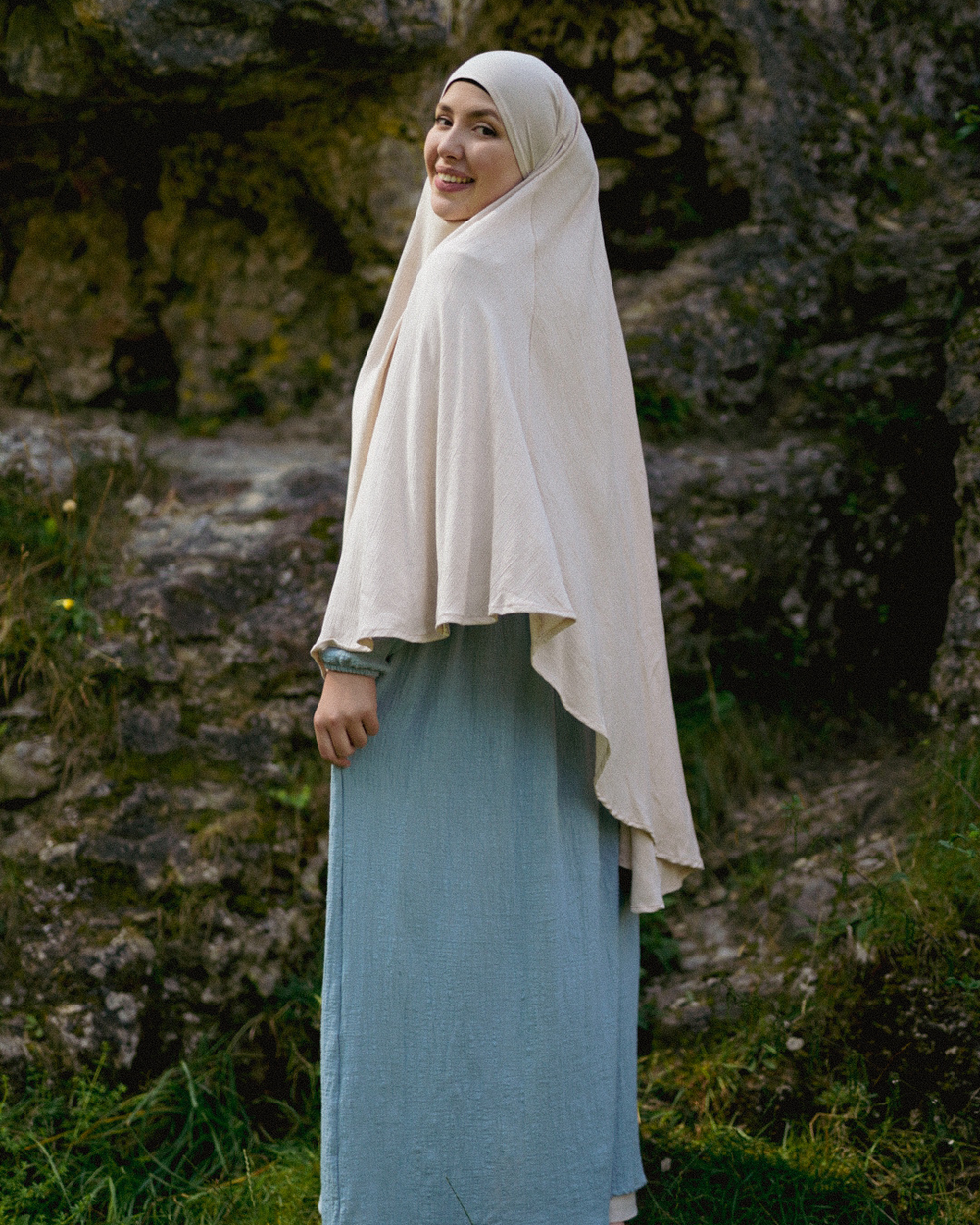 Sandy Crinkle Khimar aus Viskose und Leinen (Linen Beige)