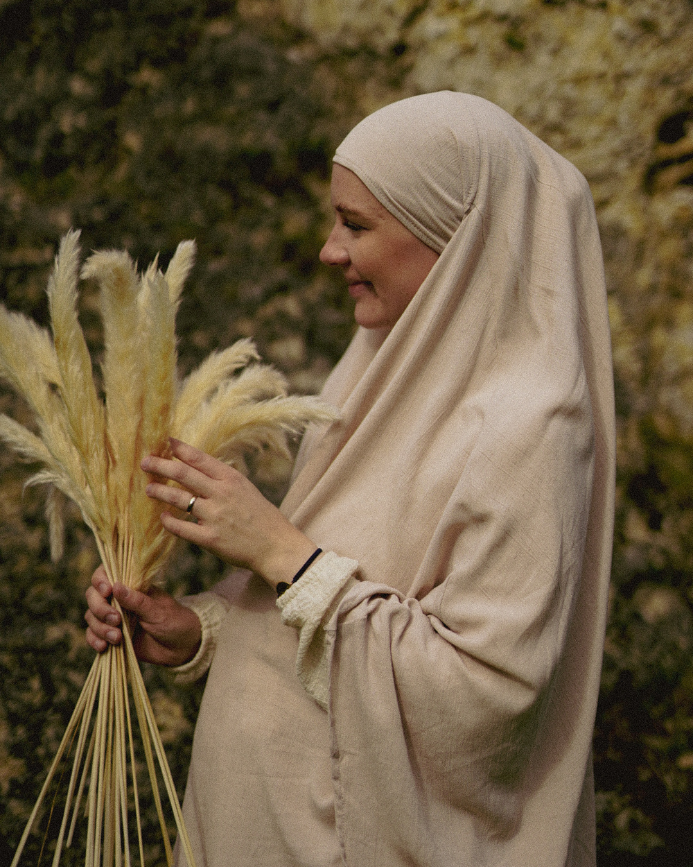 Sandy Crinkle Khimar aus Viskose und Leinen (Linen Beige)