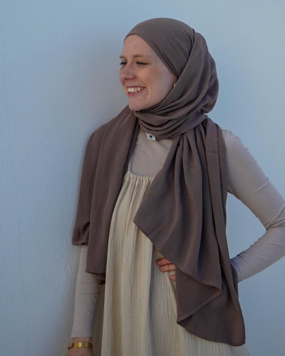 Crinkle Chiffon Hijab aus Viskose und Leinen Deep Taupe - Sandy