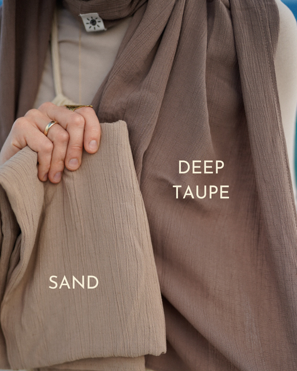 Crinkle Chiffon Hijab aus Viskose und Leinen Deep Taupe - Sandy