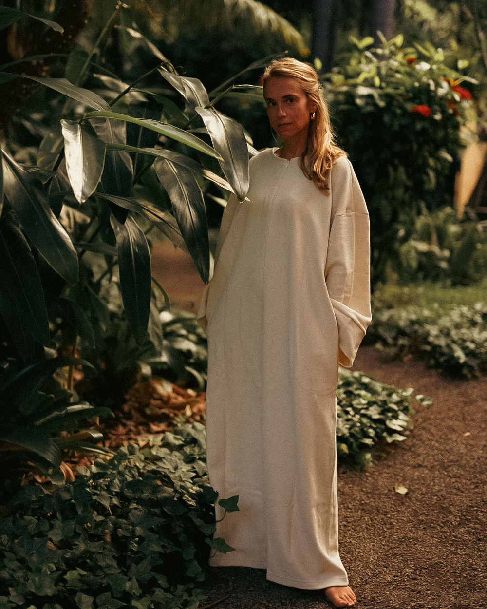 Warme Abaya "Laila" aus Bio-Baumwolle (Marzipan)