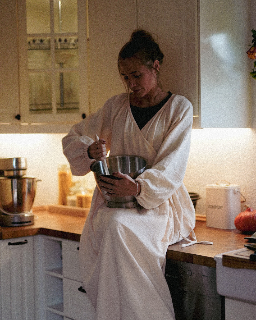 Stillfreundliche Wickel Abaya "Lunaria" aus Bio-Baumwolle (Powder)