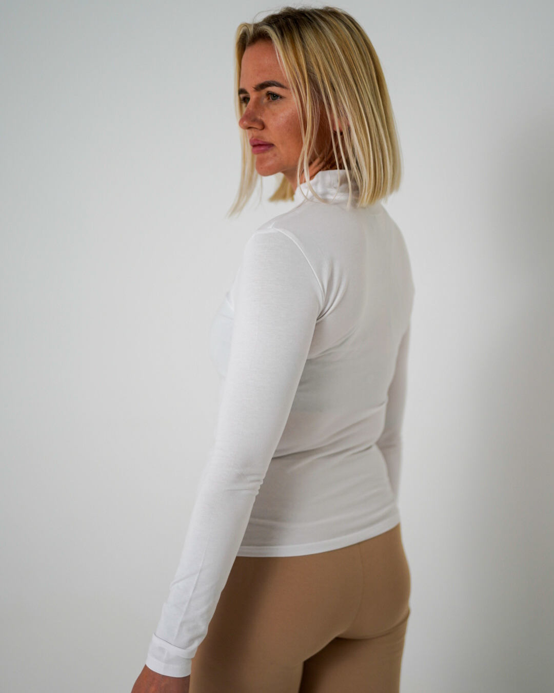 T-shirt basique à manches longues en coton biologique « Yara » (blanc)